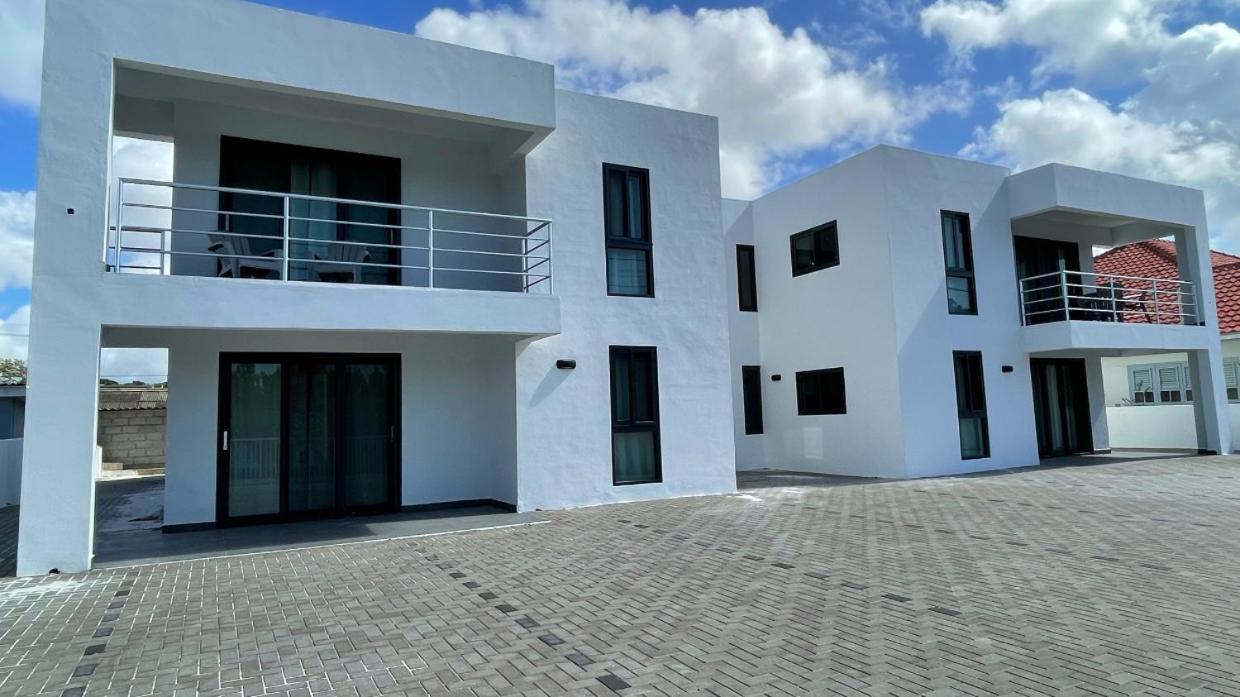 Ferienwohnung Whitehouse Boulevard, Close To Mambo Beach And City Centre Willemstad Exterior foto