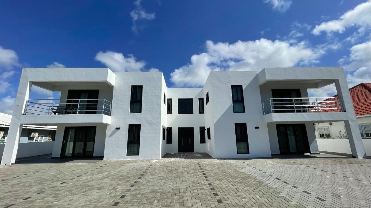 Ferienwohnung Whitehouse Boulevard, Close To Mambo Beach And City Centre Willemstad Exterior foto