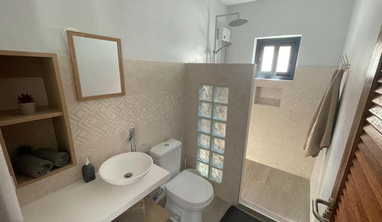 Ferienwohnung Whitehouse Boulevard, Close To Mambo Beach And City Centre Willemstad Exterior foto