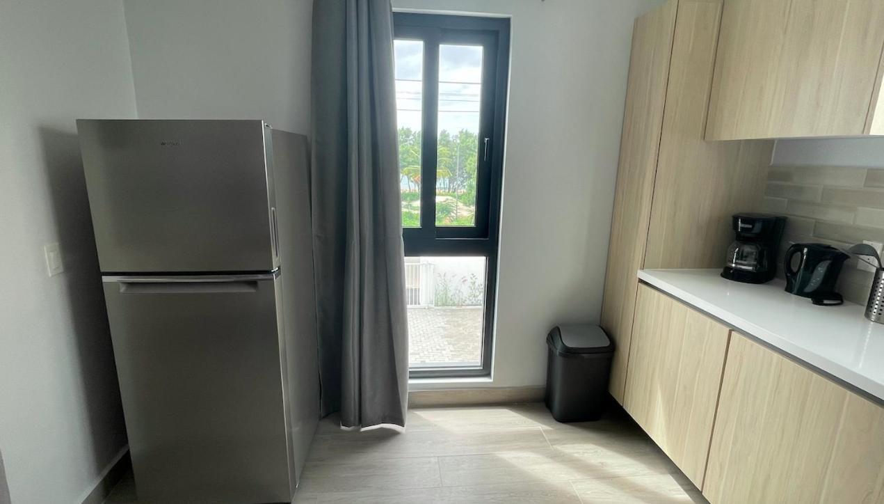 Ferienwohnung Whitehouse Boulevard, Close To Mambo Beach And City Centre Willemstad Exterior foto