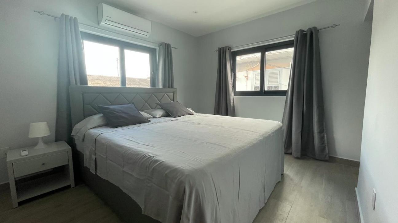 Ferienwohnung Whitehouse Boulevard, Close To Mambo Beach And City Centre Willemstad Exterior foto