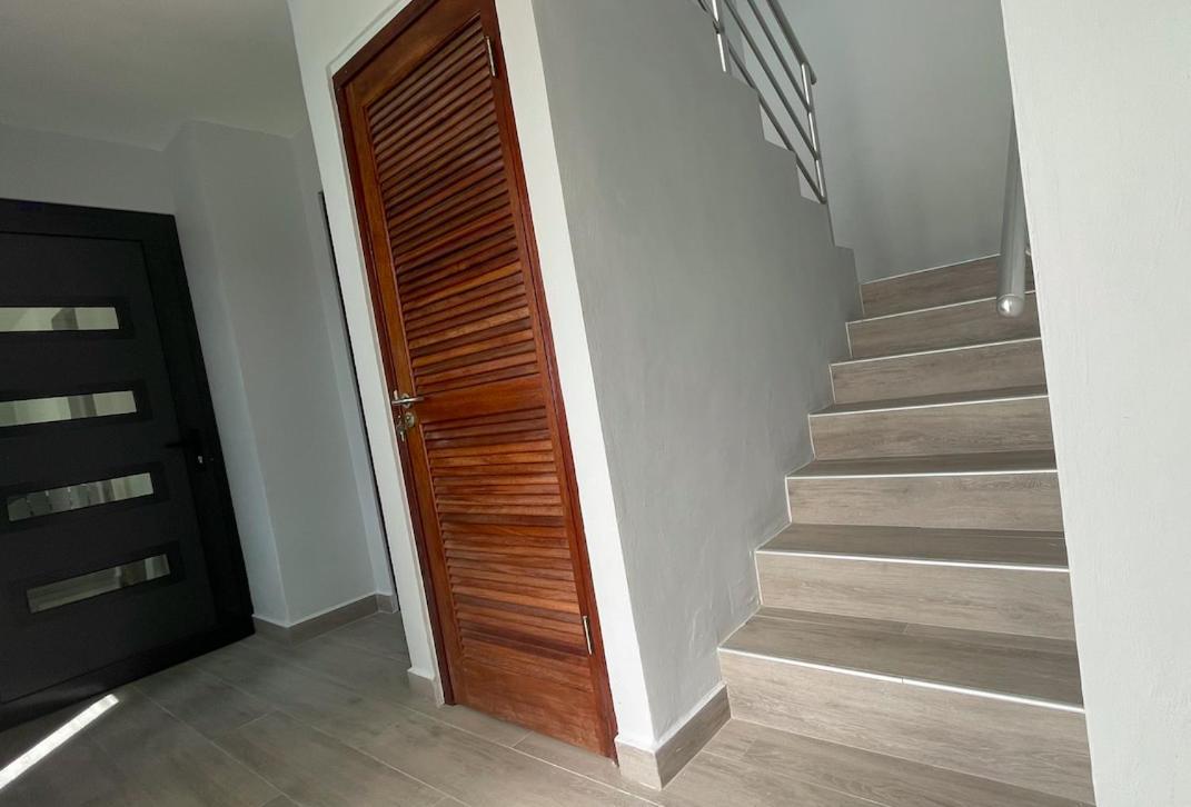 Ferienwohnung Whitehouse Boulevard, Close To Mambo Beach And City Centre Willemstad Exterior foto