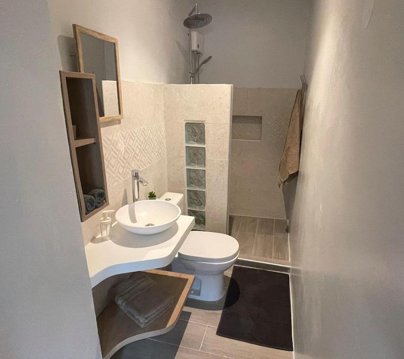 Ferienwohnung Whitehouse Boulevard, Close To Mambo Beach And City Centre Willemstad Exterior foto